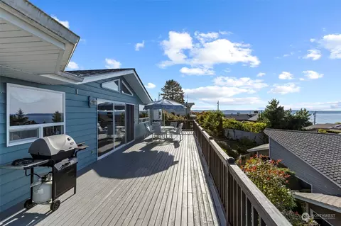 5000 Chinook Dr, Everett, WA 98203