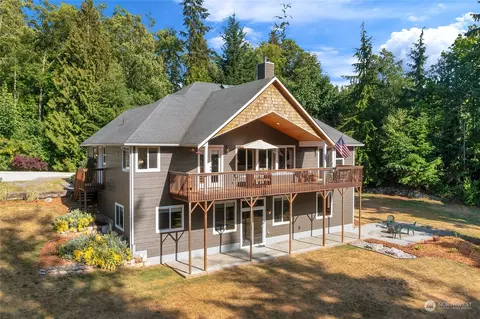 257 S Camano Ridge Rd, Camano Island, WA 98282