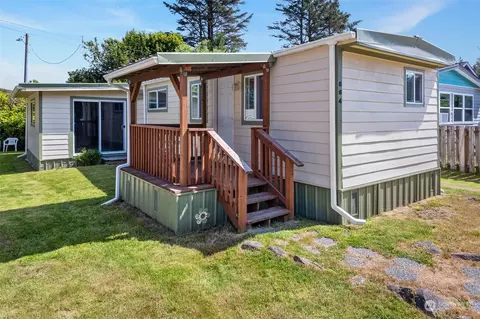 864 Magellan Ave NE, Ocean Shores, WA 98569