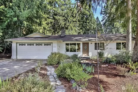 6213 Alpine Rd, Olalla, WA 98359