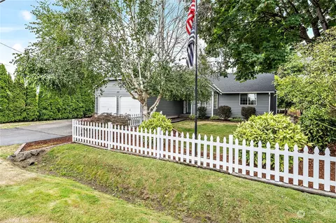 322 7th Ave N, Algona, WA 98001