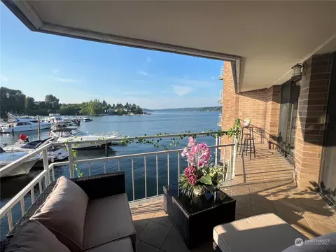 9500 Rainier Ave S #209, Seattle, WA 98118