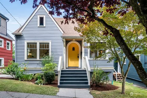 1717 32nd Ave, Seattle, WA 98122