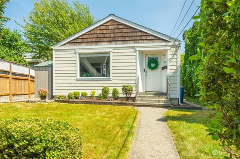 124 S 6th St, Mount Vernon, WA 98274