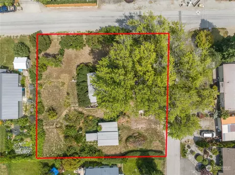 261 N Harris Ave, Manson, WA 98831