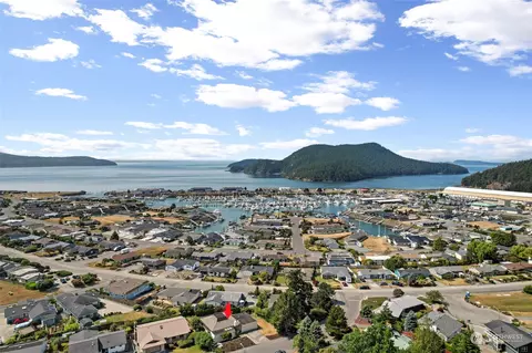 5307 Sterling Dr, Anacortes, WA 98221