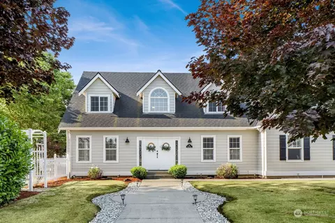 701 Sunrise Dr, Lynden, WA 98264