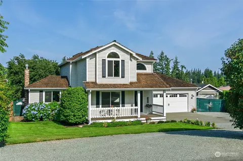 309 Heather Dr, Camano Island, WA 98282