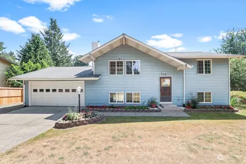 550 NE David Dr, Bremerton, WA 98310