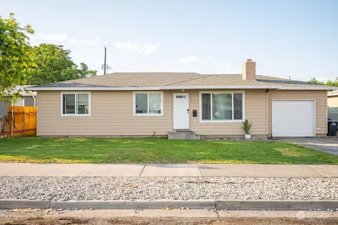 131 S Gibby Rd, Moses Lake, WA 98837