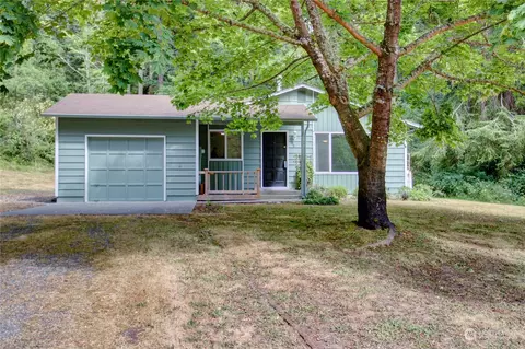 98 Ponderosa Dr, Oak Harbor, WA 98277