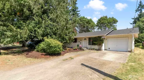 925 Nebraska St SE, Port Orchard, WA 98366