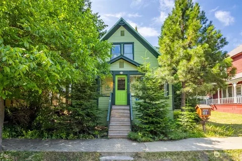 140 4th St, Roslyn, WA 98941