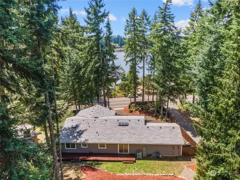 192 Gold Creek Rd NW, Bremerton, WA 98312