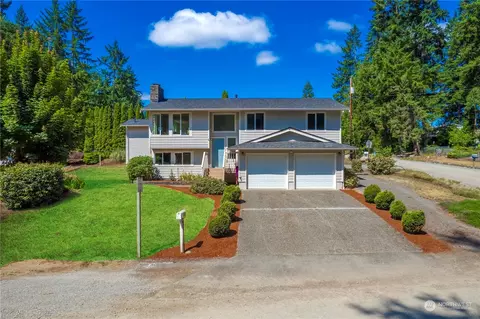 13505 166th Ave SE, Renton, WA 98059