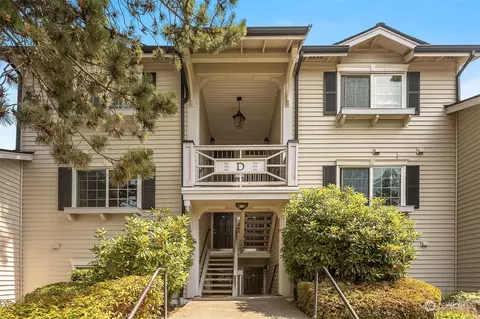 12404 E Gibson Rd #D203, Everett, WA 98204