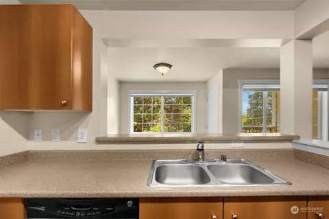 12404 E Gibson Rd #D203, Everett, WA 98204 photo 21