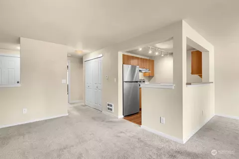 12404 E Gibson Rd #D203, Everett, WA 98204 photo 10