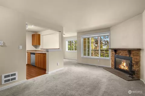 12404 E Gibson Rd #D203, Everett, WA 98204 photo 4