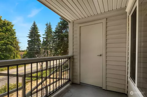 12404 E Gibson Rd #D203, Everett, WA 98204 photo 28