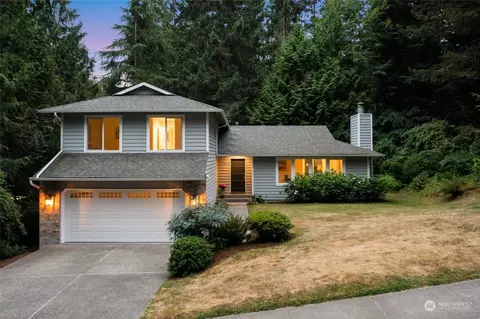 16717 SE 19th St, Bellevue, WA 98008