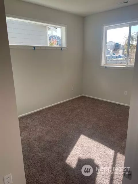 2802 Laurel Loop, Milton, WA 98354 photo 3