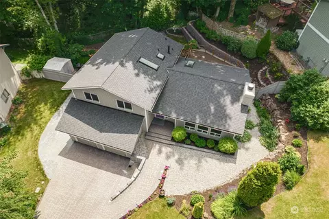 9735 NE 138th Pl, Kirkland, WA 98034