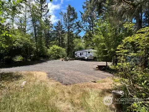 601 Mt Olympus Ave SE, Ocean Shores, WA 98569