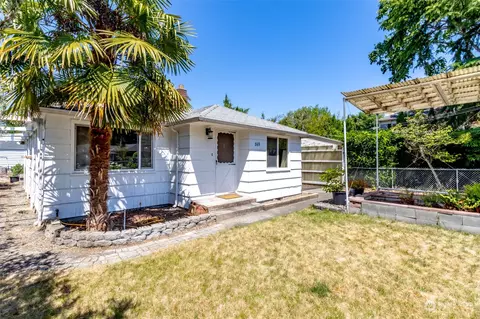 869 120th St S, Tacoma, WA 98444
