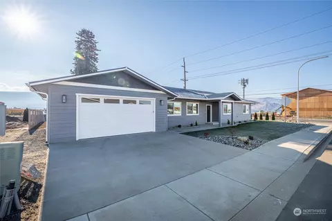 2516 1st St SE, East Wenatchee, WA 98802