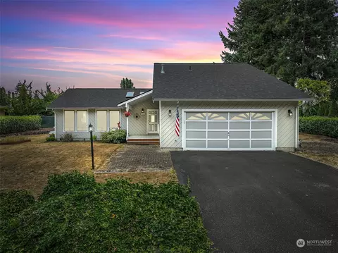 8826 Martin Ave, Silverdale, WA 98383