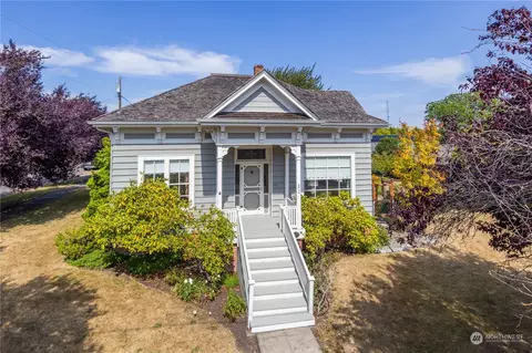 834 Pierce St, Port Townsend, WA 98368
