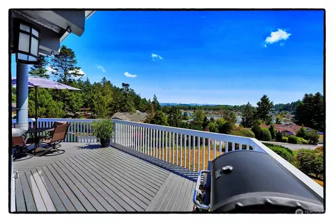 439 Modoc Way, La Conner, WA 98257