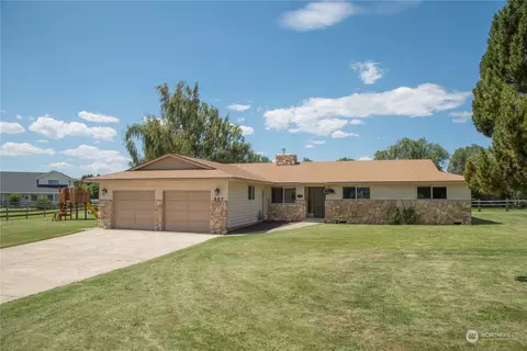 207 S Mount Daniels Dr, Ellensburg, WA 98926