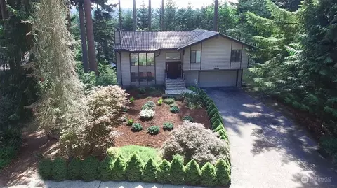18526 129th Ave NE, Bothell, WA 98011