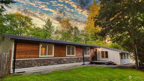 14821 240th St E, Graham, WA 98338