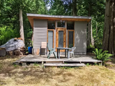 275 Jonna Dr, Point Roberts, WA 98281