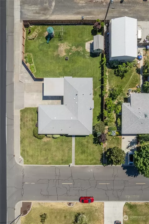 1356 E Pine St, Othello, WA 99344 photo 13