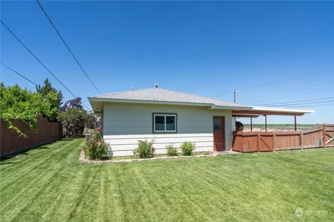 1356 E Pine St, Othello, WA 99344 photo 5