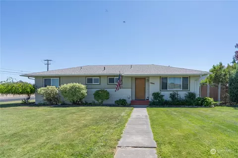 1356 E Pine St, Othello, WA 99344 photo 2
