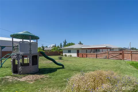 1356 E Pine St, Othello, WA 99344 photo 9