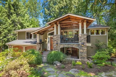 10528 115th Pl NE, Kirkland, WA 98033
