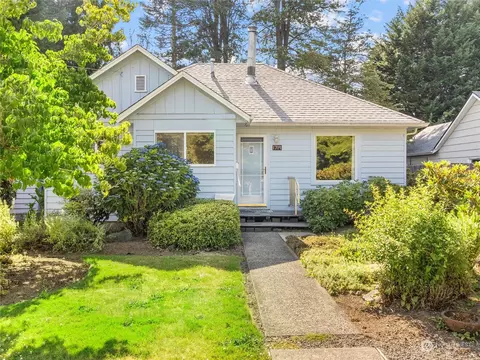 1719 Central St NE, Olympia, WA 98506