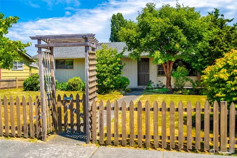 1828 S 14th St, Mount Vernon, WA 98274