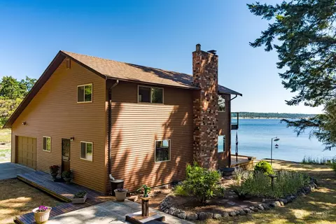 2054 Madrona Way, Coupeville, WA 98239