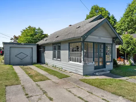 2208 22nd St, Everett, WA 98201