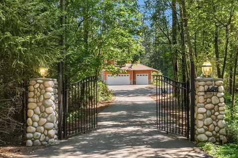 44719 SE Mt Si Rd, North Bend, WA 98045