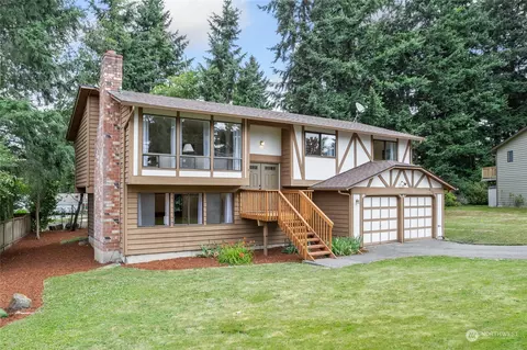 8660 NE 141st St, Kirkland, WA 98034