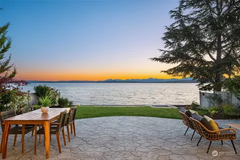 5617 Beach Dr SW, Seattle, WA 98136