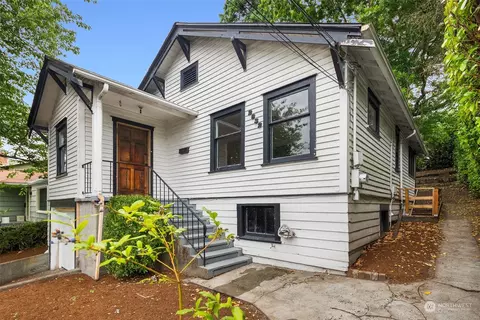 2832 13th Ave W, Seattle, WA 98119